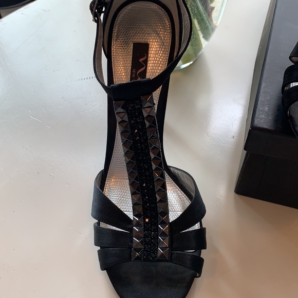 Nina Ulrica T-Strap Black with Crystals 8.5 - Picture 2 of 4